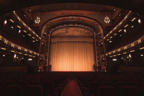 Photographie de salle d'opéra